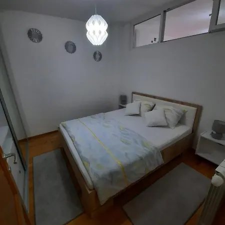 Bulevar - Free Parking * Sarajevo