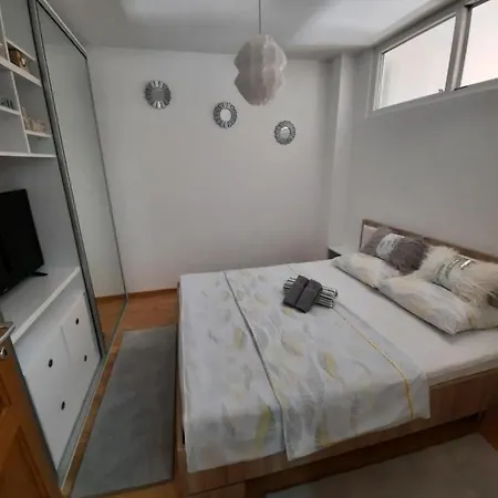 Bulevar - Free Parking شقة